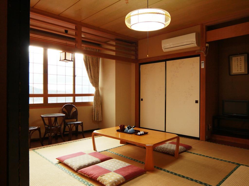 Hotel Honkan Gentaroya Nozawaonsen Zimmer foto